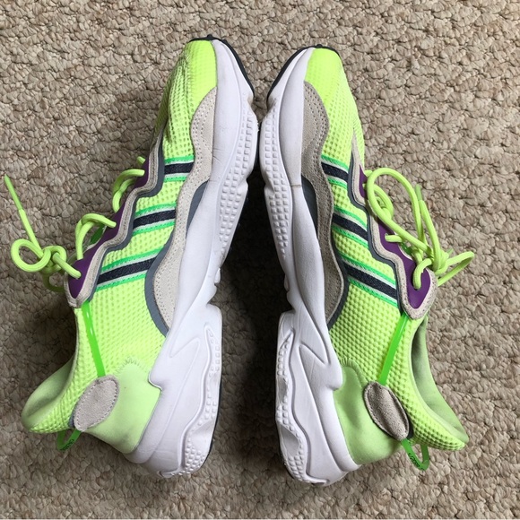Ladies adidas 2098_OZ:WEEGO_ADIPRENE sneakers. Size 8.5. Purple/lime green - Picture 6 of 7